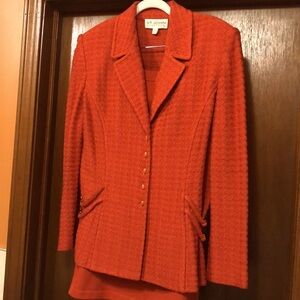 ST JOHN  2 pc Suit -reddish / orange